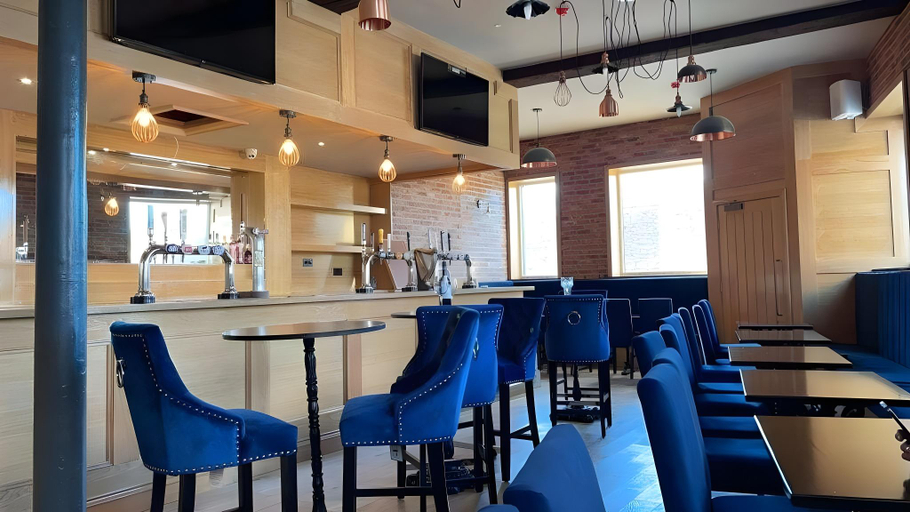 Food & Drinks 3, The Crest Hotel, Sefton