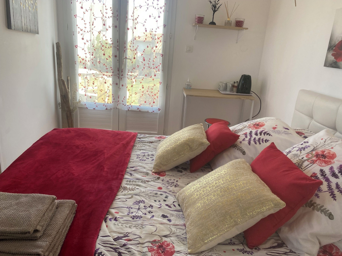 Bedroom 5, Chambre d'hôtes Les Cigales, Gard