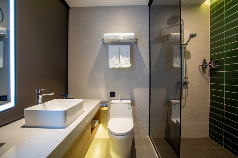 Bathroom 3, GreenTree Inn Express (Shanghai Zhuanqiao Wanda Plaza), Shanghai