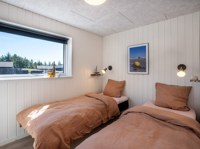 Bedroom 2, 5 Star Holiday Home in Romo, Tønder