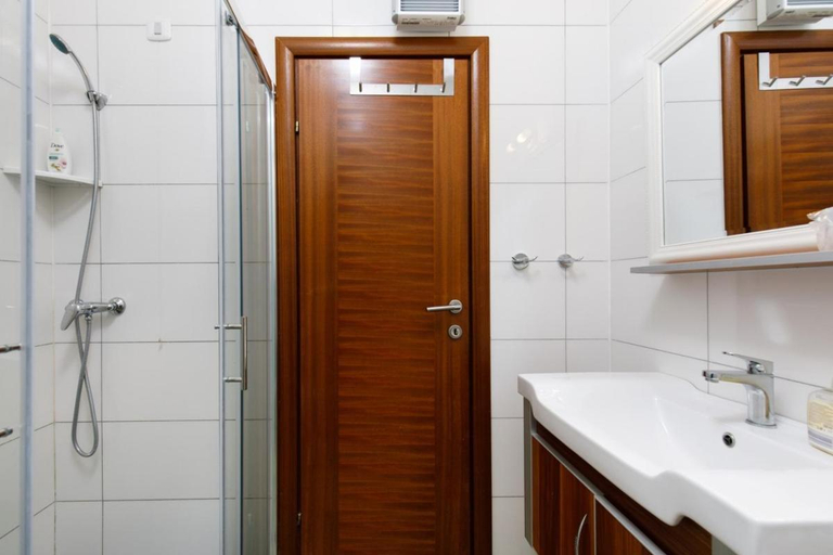 Bathroom, Comfy Beach Apartments with its own balcony, Split