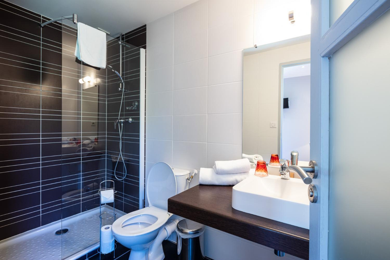 Bathroom 3, L'Ortensia, Hérault