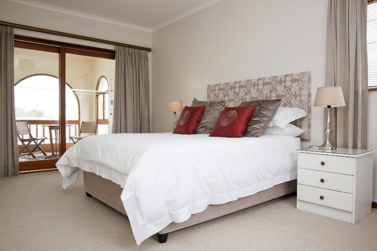 Others 5, Penguino Guesthouse, Overberg