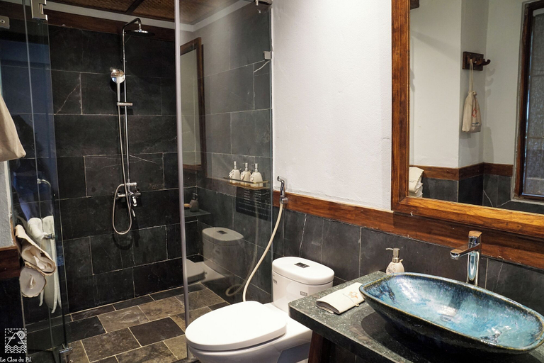 Bathroom 3, Le Clos Du Fil, Hoa Lư