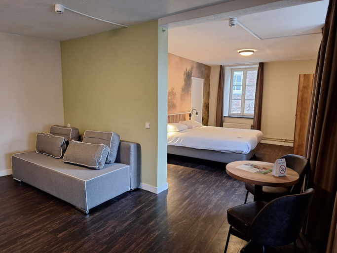 Bedroom 2, Fletcher Hotel-Restaurant La Ville Blanche, Thorn