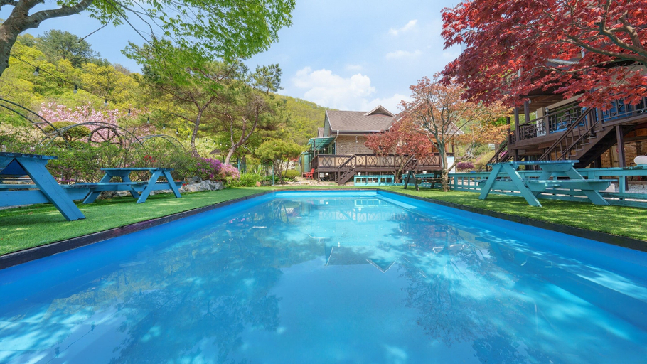 Sport & Beauty 5, Gapeong Eoneunal Spa Pet Pension, Gapyeong