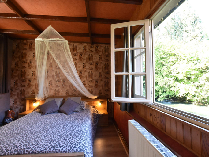 Bedroom 2, Cottage near the Mill Pond with a beautiful garden, Somme