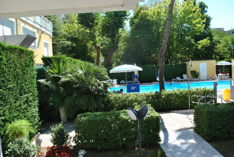 Exterior & Views 2, Hotel Bahama, Rimini