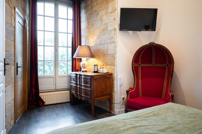 Bedroom 2, Hotel La Couleuvrine Sarlat Centre Ville, Dordogne