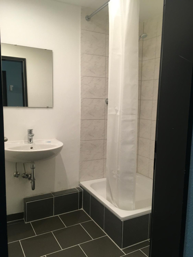 Bathroom 5, Hostel Hamm by Geronimo, Hamm
