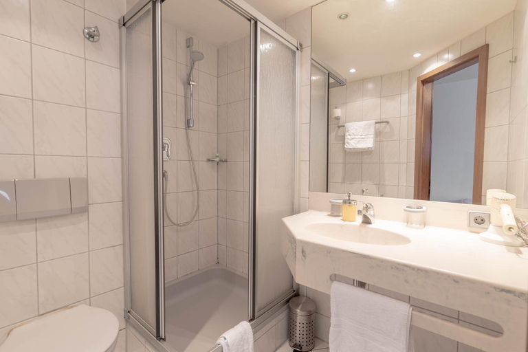 Bathroom 3, Westend Hotel, Ludwigsburg