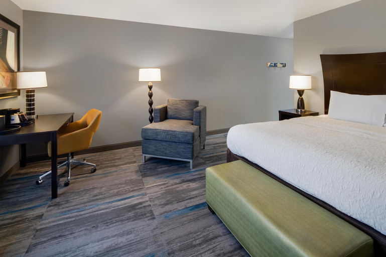Bedroom 4, Hampton Inn Seneca Falls, Seneca