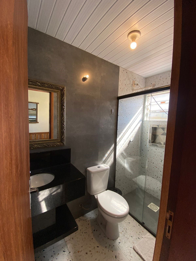 Bathroom 4, Pousada Ondas do Embaú, Palhoça