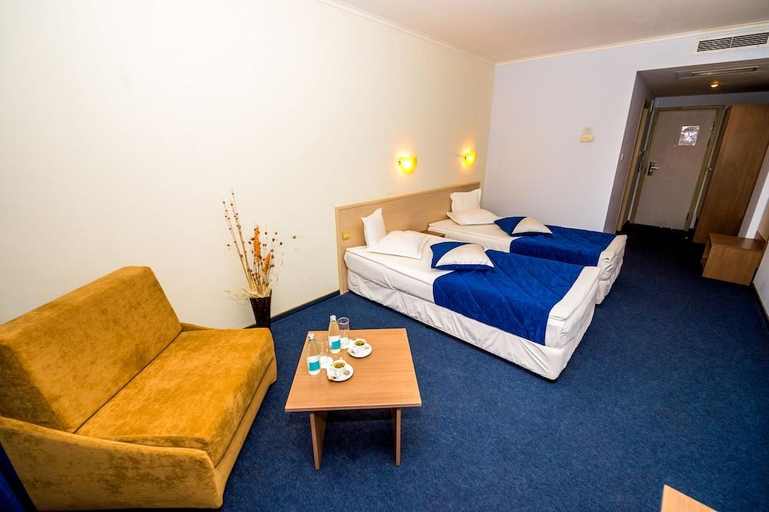 Bedroom 3, Aqua Hotel, Burgas