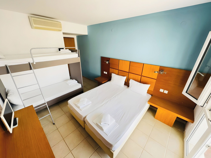 Bedroom 5, Haris Hotel, Central Macedonia