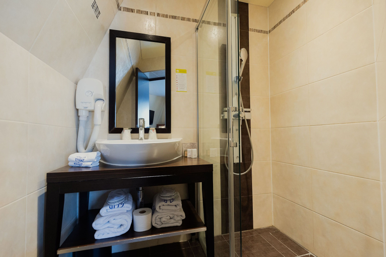 Bathroom 4, Grand Hotel Francais, Paris