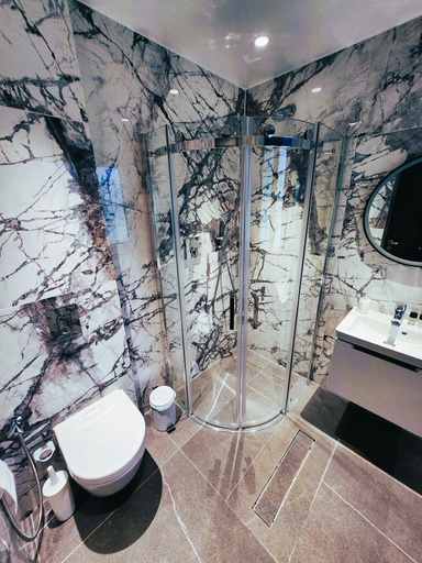 Bathroom 4, Weston Manor Hotel, Oxfordshire
