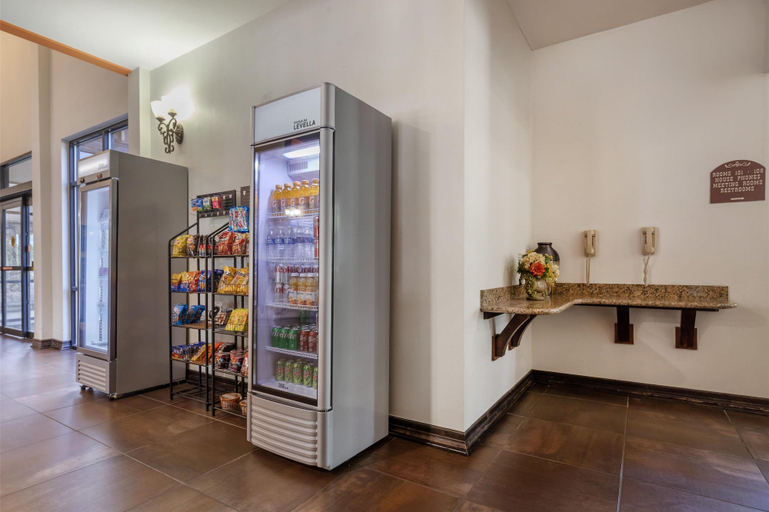 Food & Drinks 5, Best Western Plus Cimarron Hotel & Suites, Payne