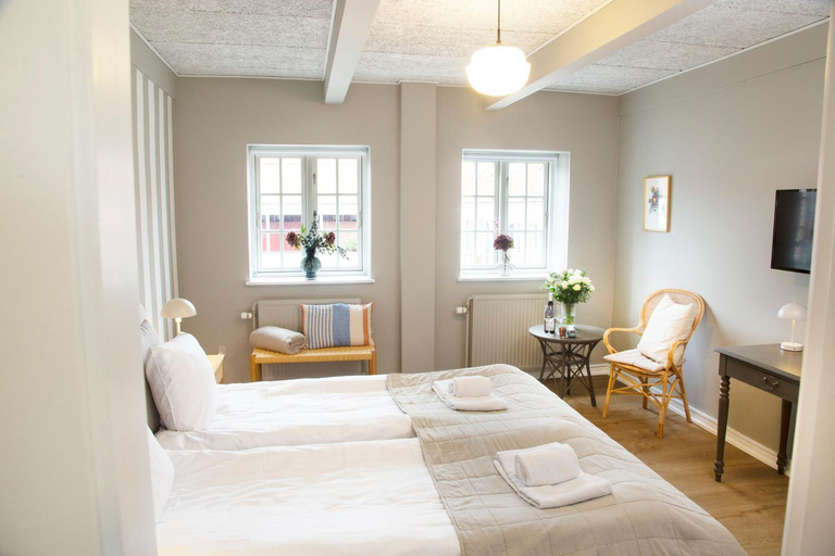 Bedroom 2, Hotel Nørre Vinkel, Lemvig