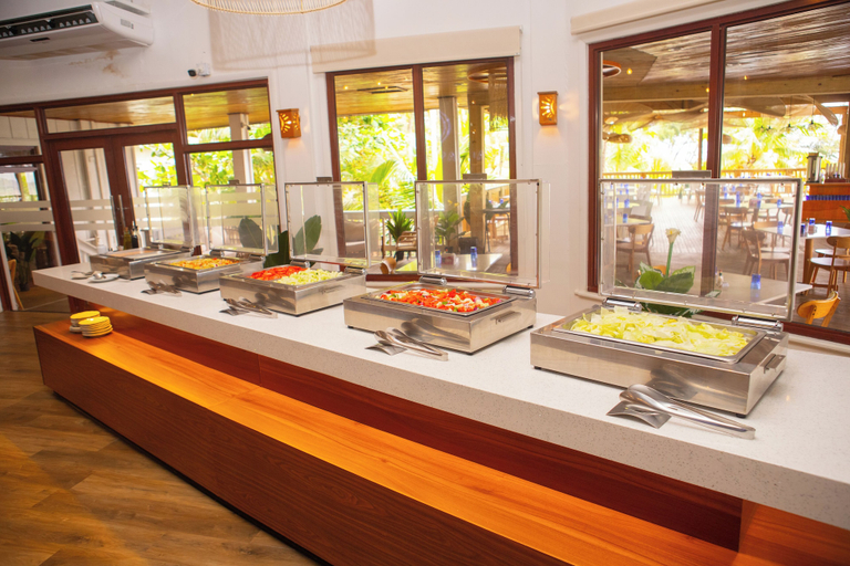 Food & Drinks 5, Fantasy Island Beach Resort, Dive and Marina All Inclusive, Roatán