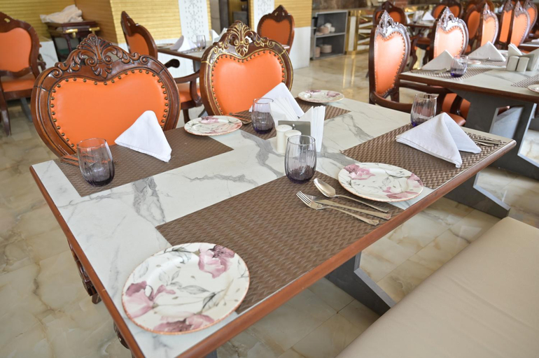 Food & Drinks 5, HK Clarks Inn-Amritsar, Amritsar
