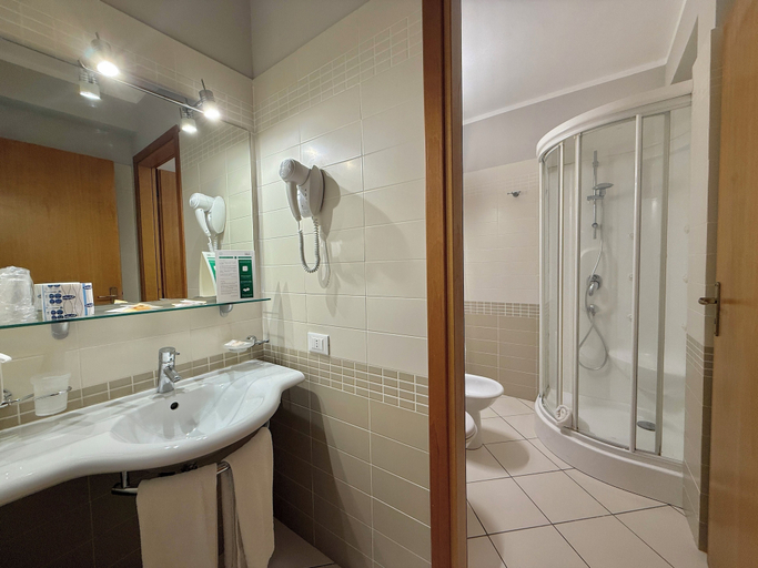 Bathroom 5, Panoramic, Trapani