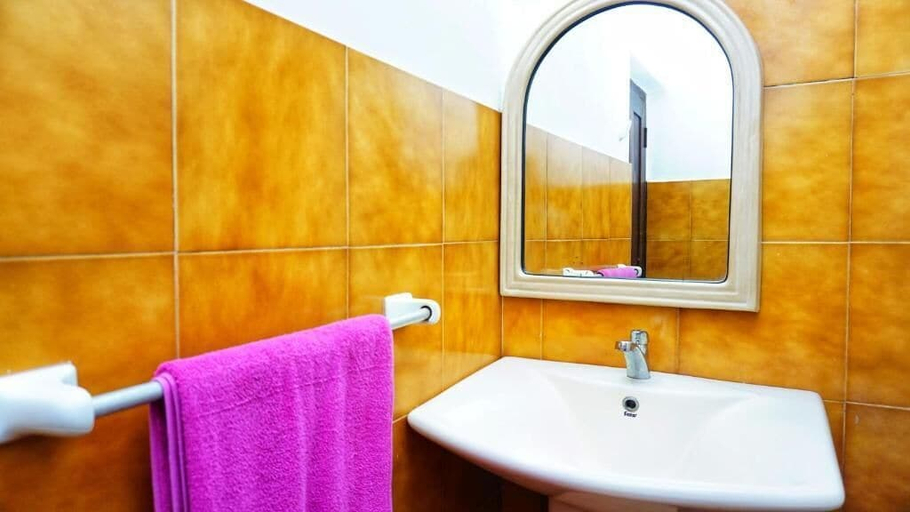 Bathroom 4, Habarana INN, Palugaswewa