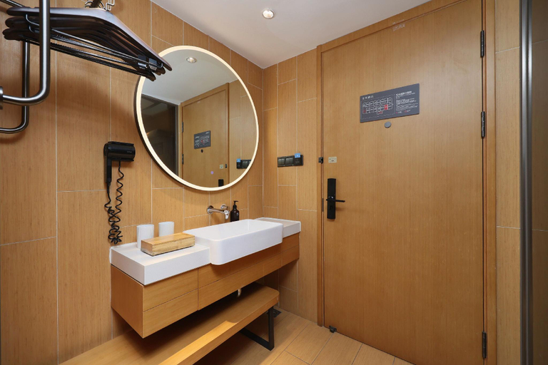 Bathroom 4, Ji Hotel Xiamen Zhongshan Road, Xiamen
