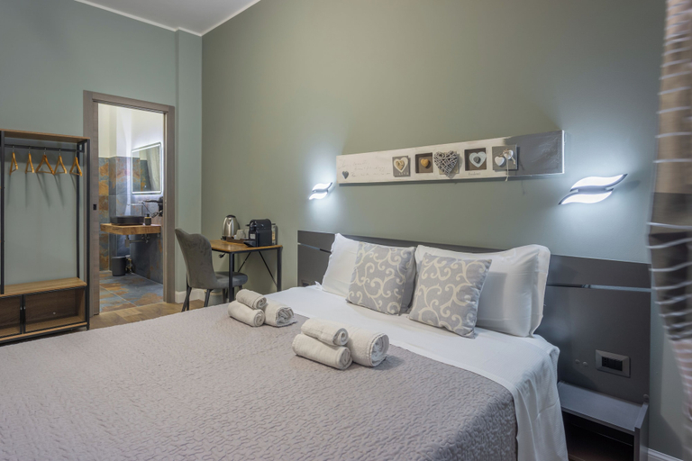 Bedroom 2, Aurelia Garden Suite, Rome