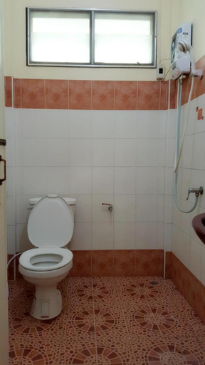 Bathroom 3, Happy Resort, Khanom
