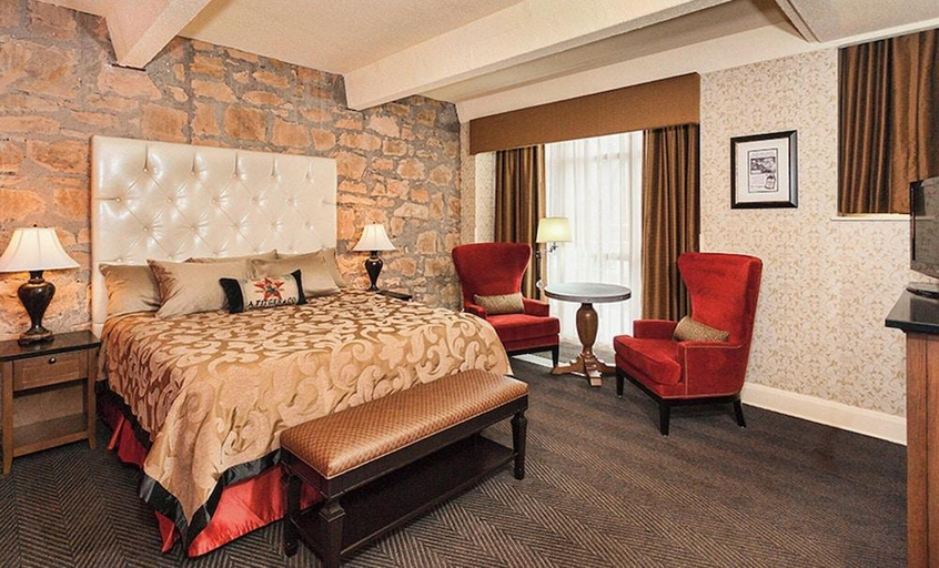 Bedroom 2, Fitger's Inn, Saint Louis