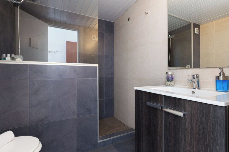 Bathroom, Villa Sagrada, Barcelona