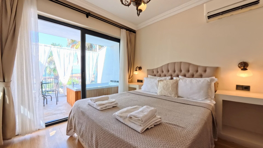 Bedroom 3, Cunda House Kucuk Otel, Ayvalık