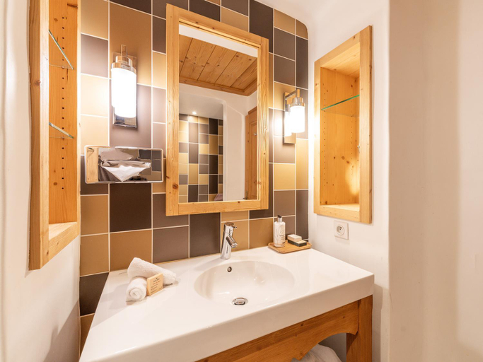 Bathroom 3, La Maison Hotel Les Peupliers, Savoie