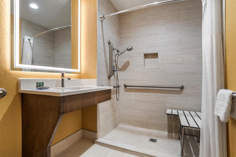 Bathroom 4, Best Western Plaquemine Inn, Iberville