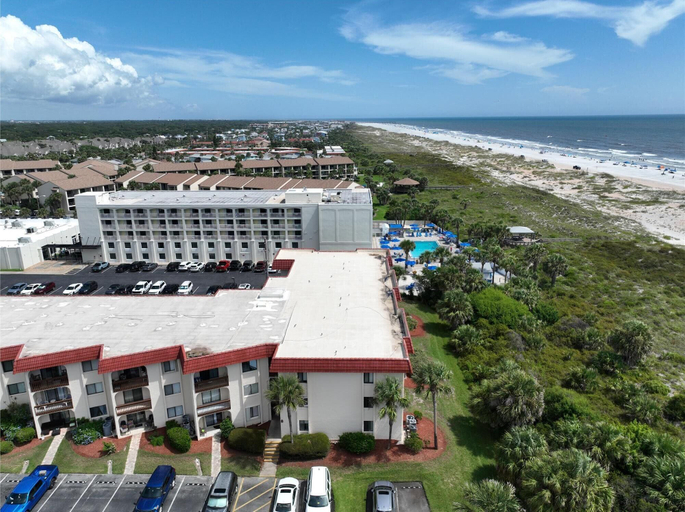 Room 4, Ocean Racquet 8315, Saint Johns