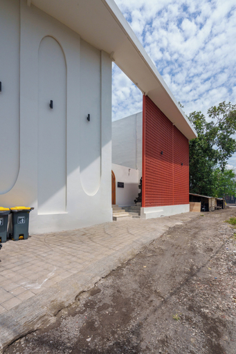 Exterior & Views 2, Mila Apartment, Badung