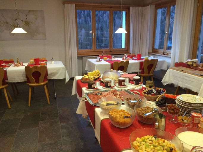 Food & Drinks 5, Hotel Schontal, Albula