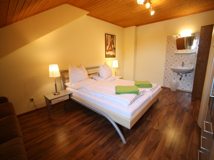 Bedroom 2, Apartment in Krispl near Hiking Trails, Hallein