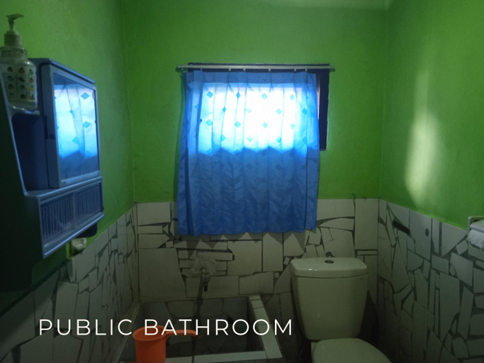 Bathroom 4, Hotel Yoschi`s Bromo at Desa Wisata Bromo, Probolinggo