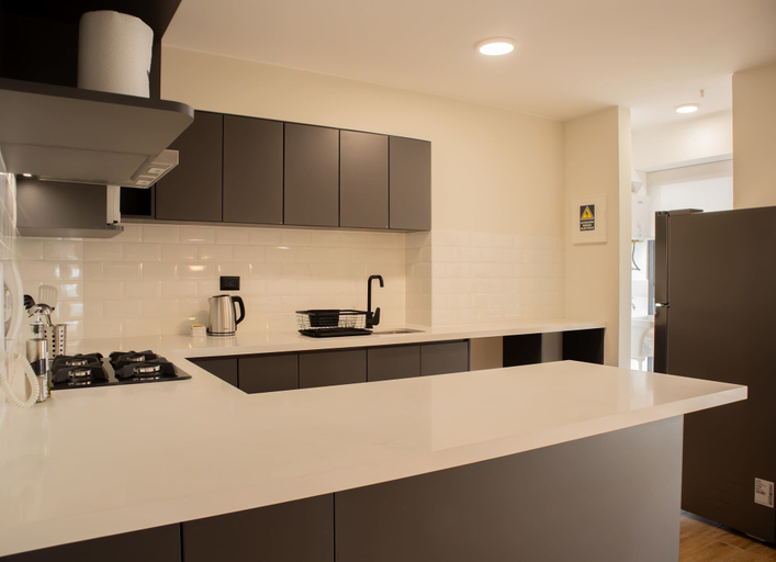 Room 5, w Enchanting 1BR w Balcony in San Isidro, Lima