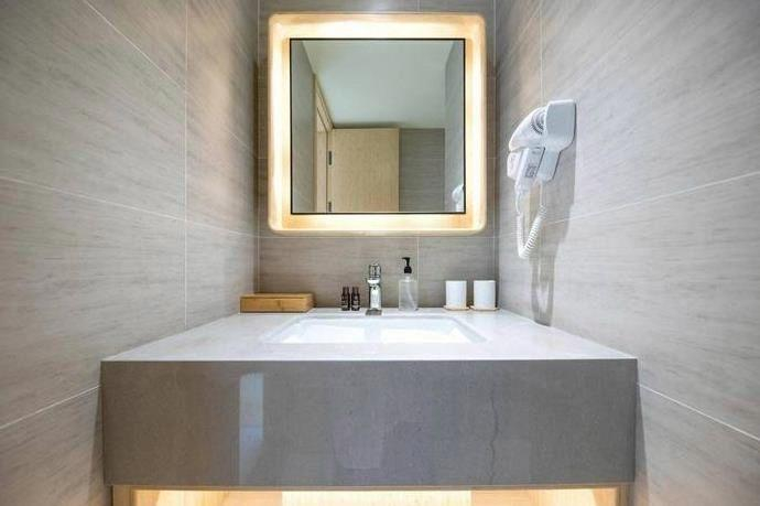 Bathroom 4, JI Hotel Xiangshan, Ningbo