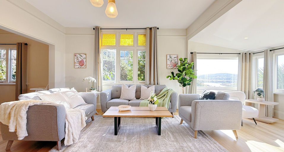 Living area 5, StayAU 2BR Home w/ Stunning Views in Tasmania, Launceston - Pt B