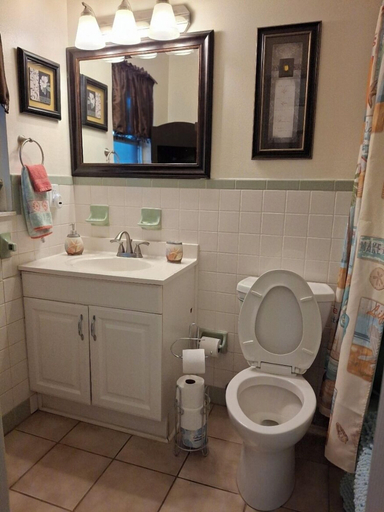 Bathroom 3, Three Sisters Cottages, Citrus