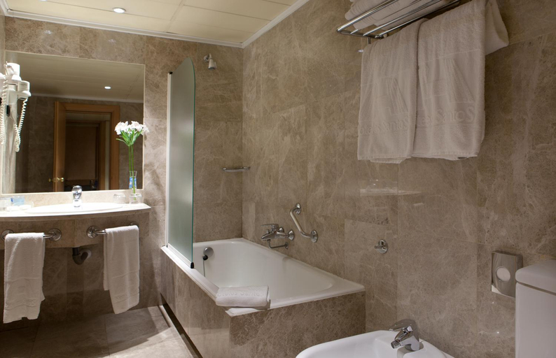 Bathroom 4, PRAGA HOTEL, Madrid