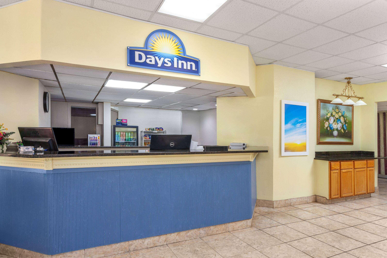 Public Area 2, Days Inn by Wyndham Shelby, Cleveland