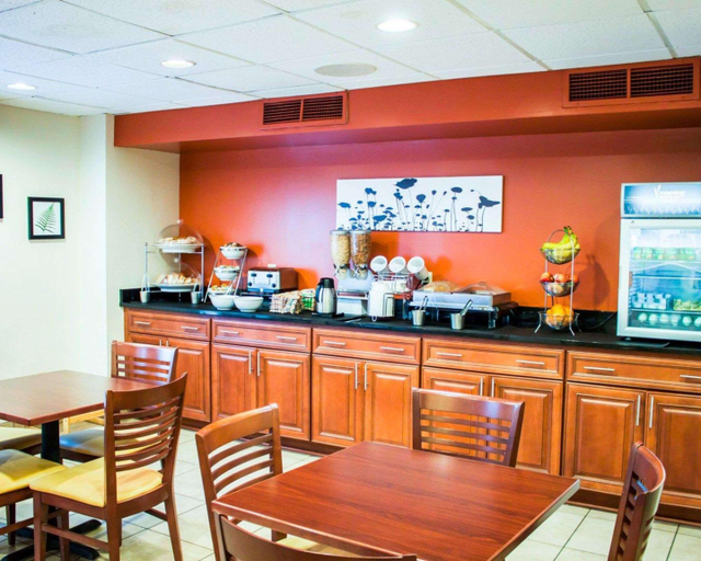 Food & Drinks 4, Sleep Inn Mt. Pleasant - Charleston, Charleston