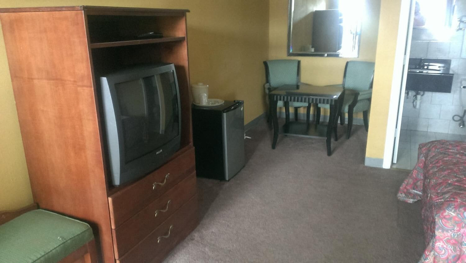Others 4, Naugatuck Motor Lodge, New Haven