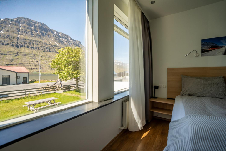 Bedroom, Hotel Eskifjorður, Fjarðabyggð