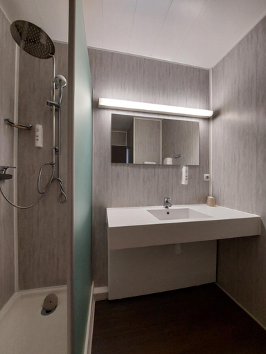 Bathroom, Cevenol Hotel, Aveyron
